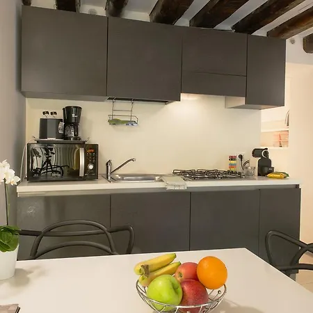 Appartement San Beneto Design Studio *